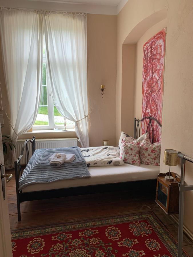 Appartamento Gutshaus Schwarzenhof Dargun Esterno foto