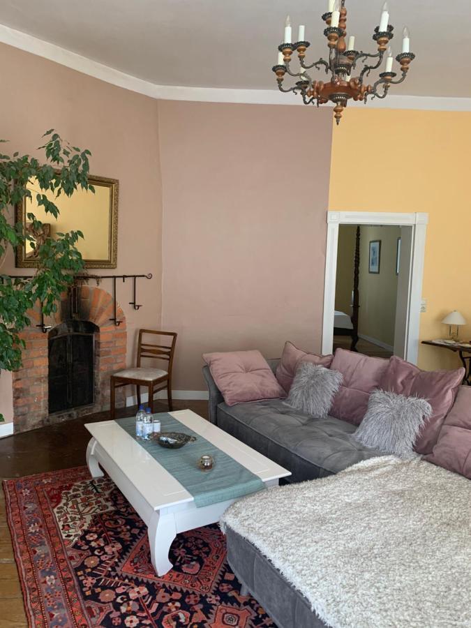Appartamento Gutshaus Schwarzenhof Dargun Esterno foto