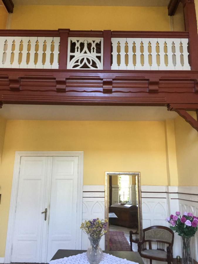 Appartamento Gutshaus Schwarzenhof Dargun Esterno foto
