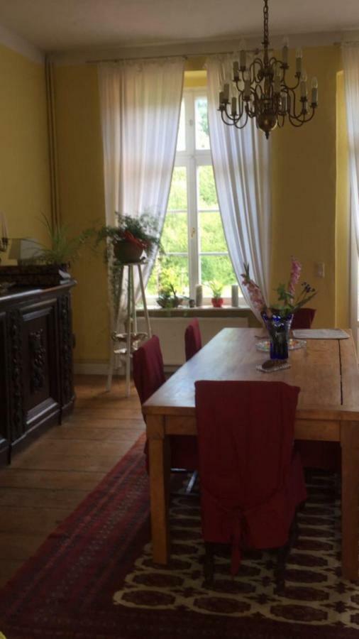 Appartamento Gutshaus Schwarzenhof Dargun Esterno foto