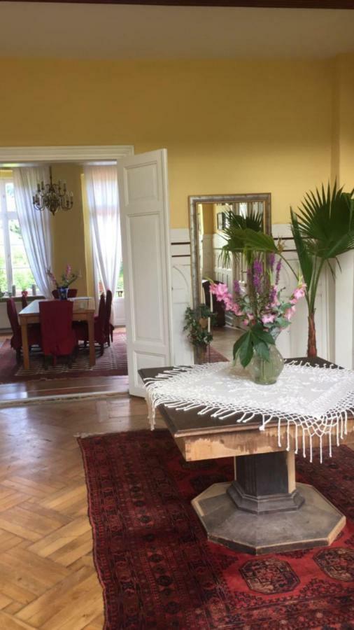 Appartamento Gutshaus Schwarzenhof Dargun Esterno foto